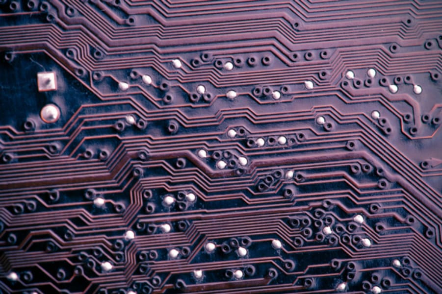 pcb阻焊層，阻焊層是指在印制電路板上涂覆的綠色阻焊劑？